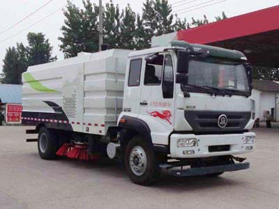 国五重汽扫路车