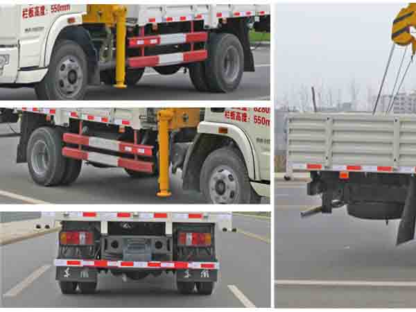 跃进随车起重运输车