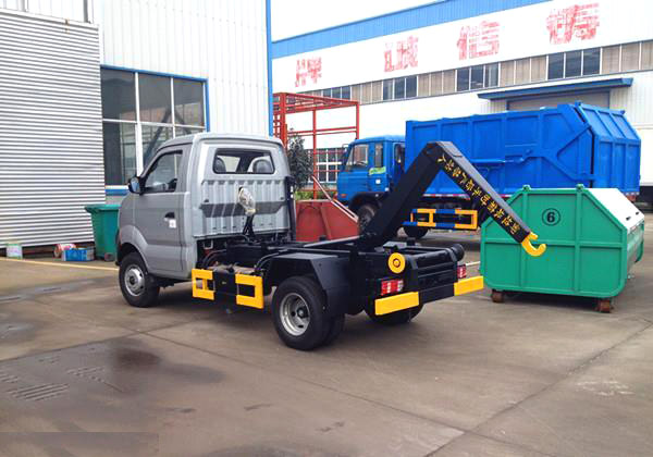 王牌小型3方勾臂垃圾车(国五)