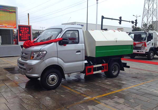 王牌小型3方勾臂垃圾车(国五)
