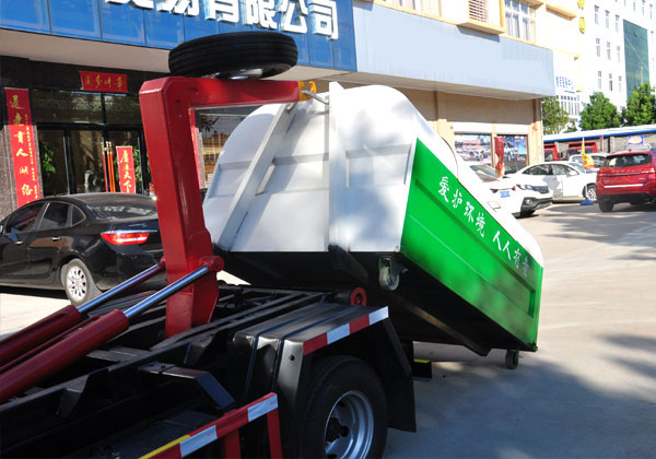 王牌小型3方勾臂垃圾车(国五)