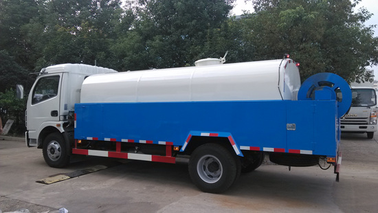 国五东风多利卡高压清洗车