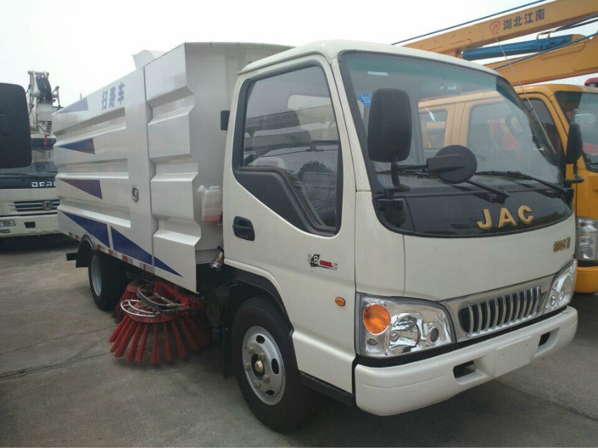 江淮国五扫路车
