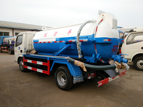 新款国五单桥10方吸污车