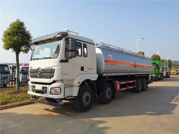 陕汽前四后八运油车28.5立方