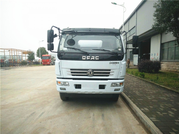 东风多利卡8.6方加油车