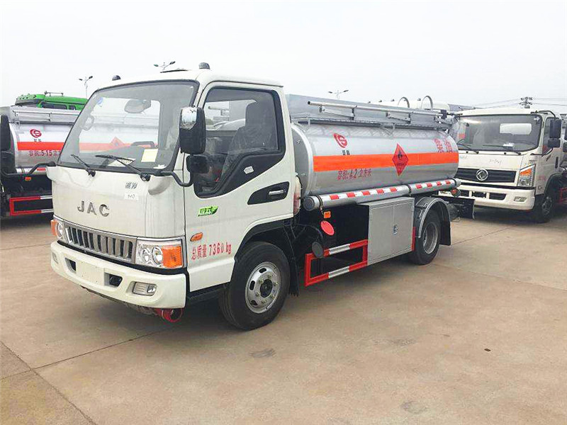 江淮4.2方加油车