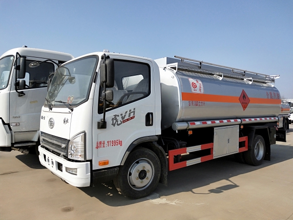 解放10.1方加油车