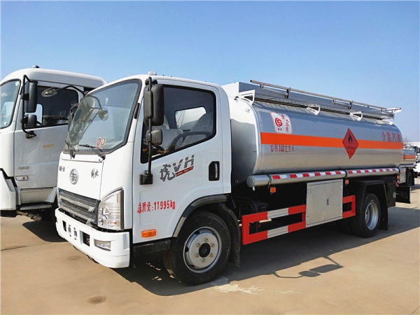 解放10.1方加油车