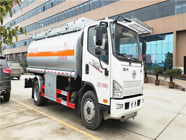 解放10.1方加油车