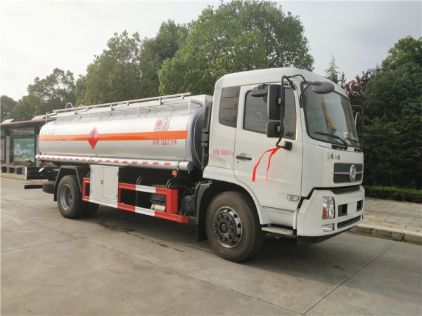 东风天锦12.5方加油车