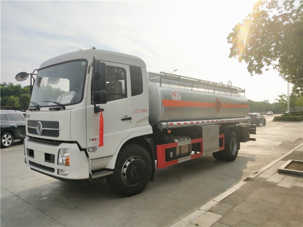 东风天锦12.5方加油车