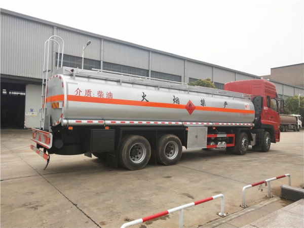 东风天龙19.82方运油车