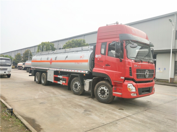 东风天龙19.82方运油车