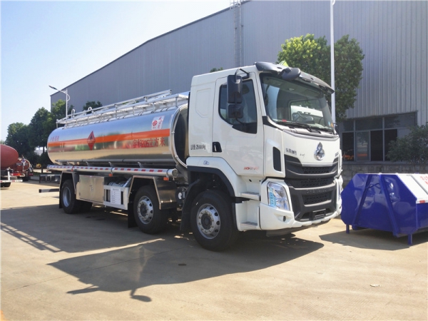 柳汽乘龙20.5方铝合金油车