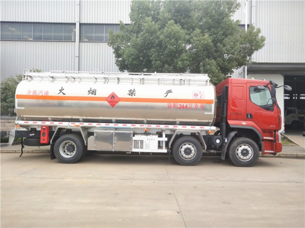 柳汽乘龙24.4方铝合金油车