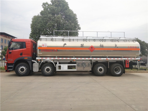 解放悍V25.5方铝合金油车