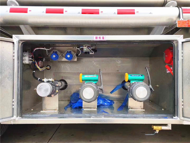 东风专用30.3方铝合金油车