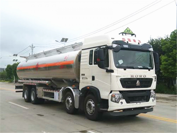 重汽豪沃30.5方铝合金油车