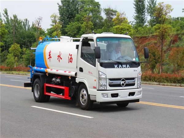 凯马5方洒水车