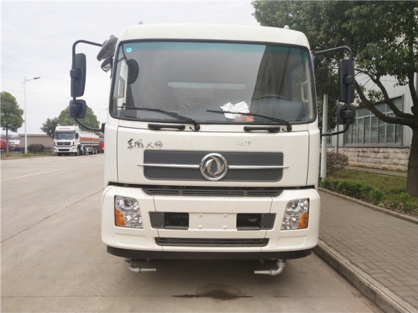 东风天锦抑尘车