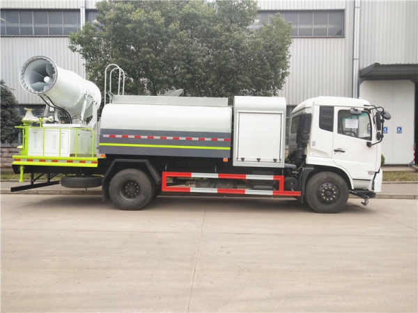 东风天锦抑尘车