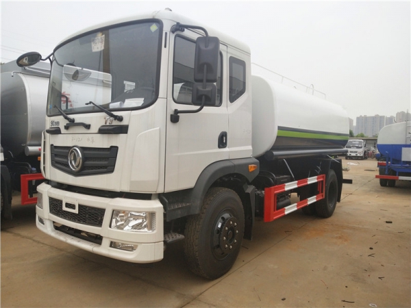 东风华神12方洒水车