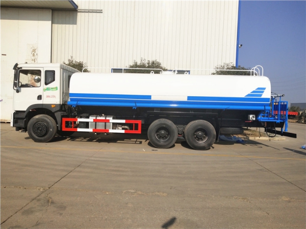 东风后双桥20方洒水车