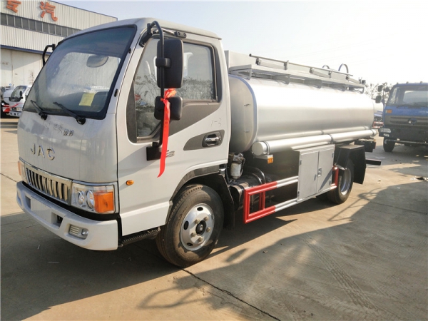 江淮2.49方蓝牌供液车