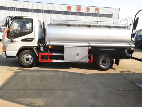 江淮2.49方蓝牌供液车