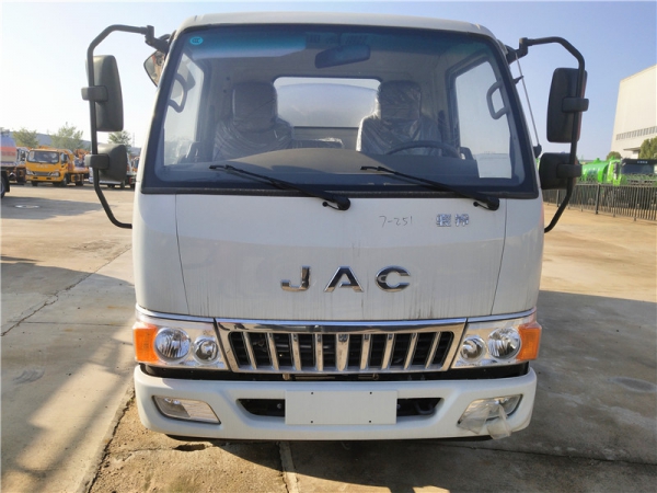 江淮5.8方供液车