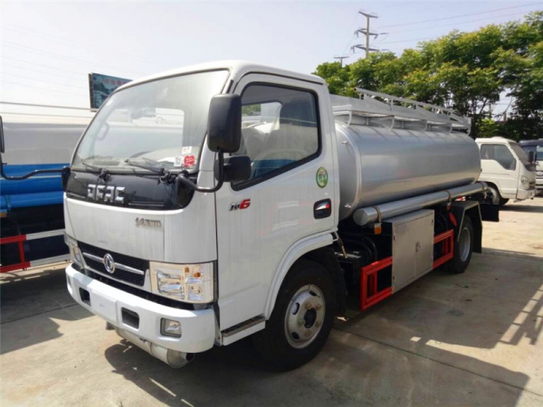 东风多利卡5.9方供液车