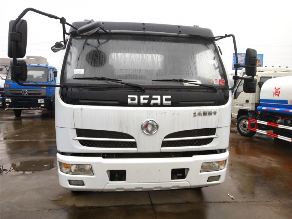 东风多利卡10.3方供液车