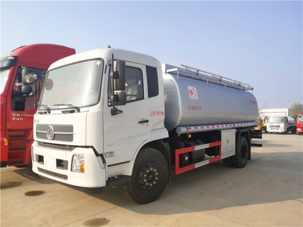 东风天锦16.5方供液车