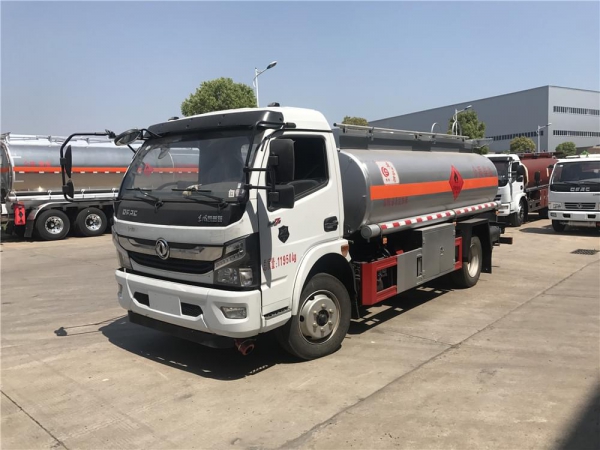 国六东风凯普特170马力8.5方加油车【实际容积8.8方】