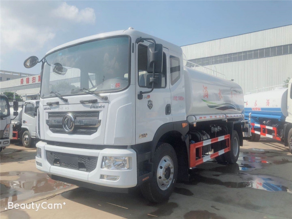 国六东风12吨带雾炮洒水车【公告容积10立方】