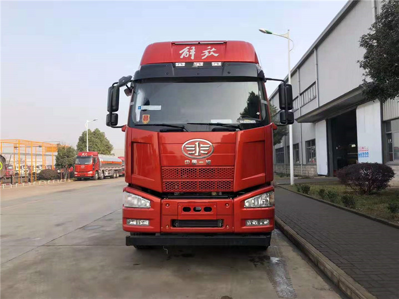 国五370马力解放J6前四后八27方铝合金油罐车【实际容积29立