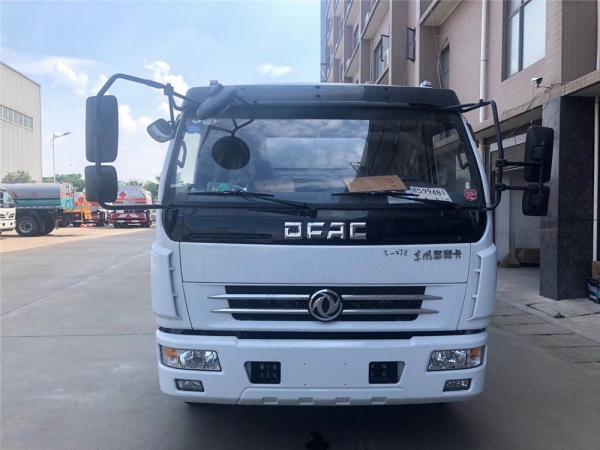 东风多利卡10吨供液车【10.2方】