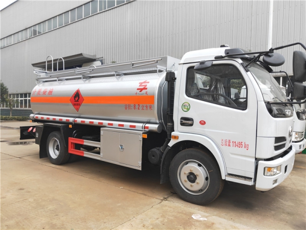 国五东风多利卡8.2方加油车【钢板桥】