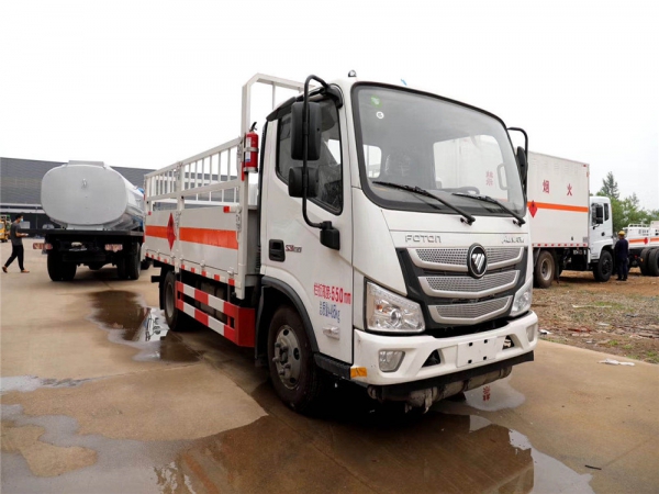 国六福田欧马可131马力蓝牌气瓶运输车