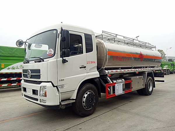 16.6方国五天锦铝合金运油车