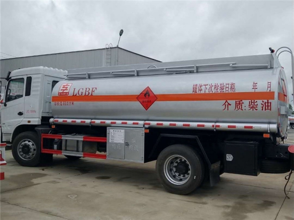 12.53方东风专底油罐车-新款驾驶室